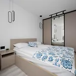 Apartment Stylowy Blisko Manufaktury Balkon & Klimatyzacja By Renters