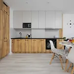 Stylowy Blisko Manufaktury Balkon & Klimatyzacja By Renters *